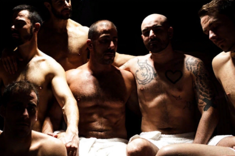 Бруклинские геи возмущены стоимостью входа на секс-пати, для активов она дешевле, чем для пассивов.